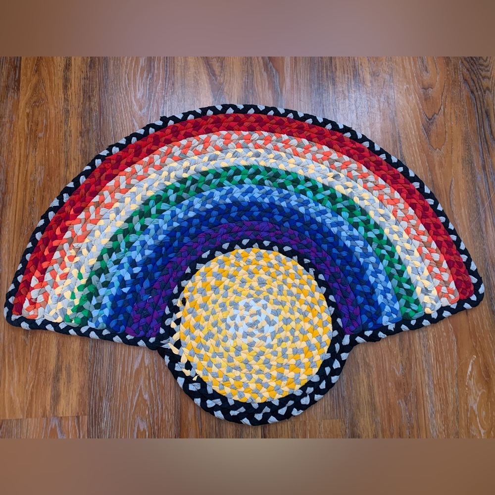 🌈Rainbow Handbraided Rug 🔆 - Picture 10 of 16